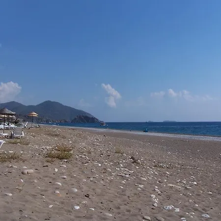 Naz Apartlari Apartamento Çıralı