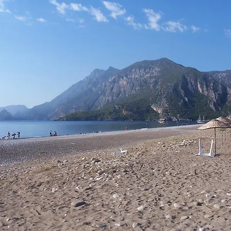 公寓 Naz Apartlari Çıralı