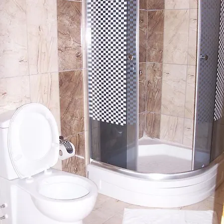 Naz Apartlari * Çıralı